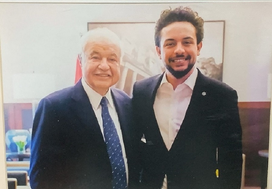 عندما يلتقي فكر وليّ العهد ورؤية طلال أبوغزاله.. التحوّل الرقمي ليس خيارًا